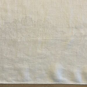 Vintage Cotton Ivory Tablecloth 67.5” Long x 53” Wide